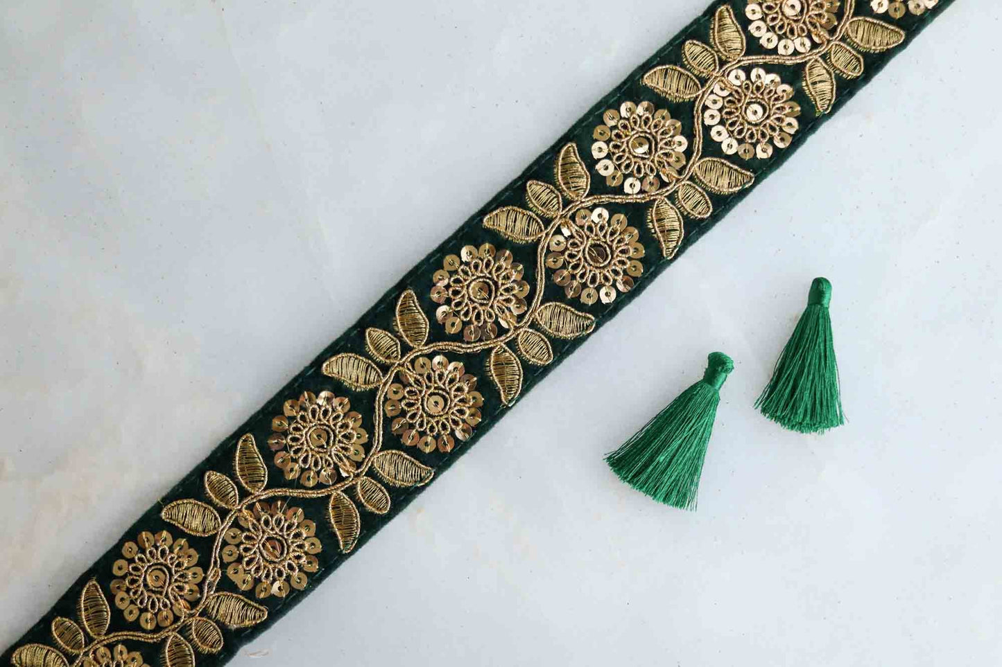 Green Gold Floral Velvet Trim,Indian Floral Embroidered Border,Green Gold Floral Lace,Designer Luxury Velvet Saree Border,Price/mtr