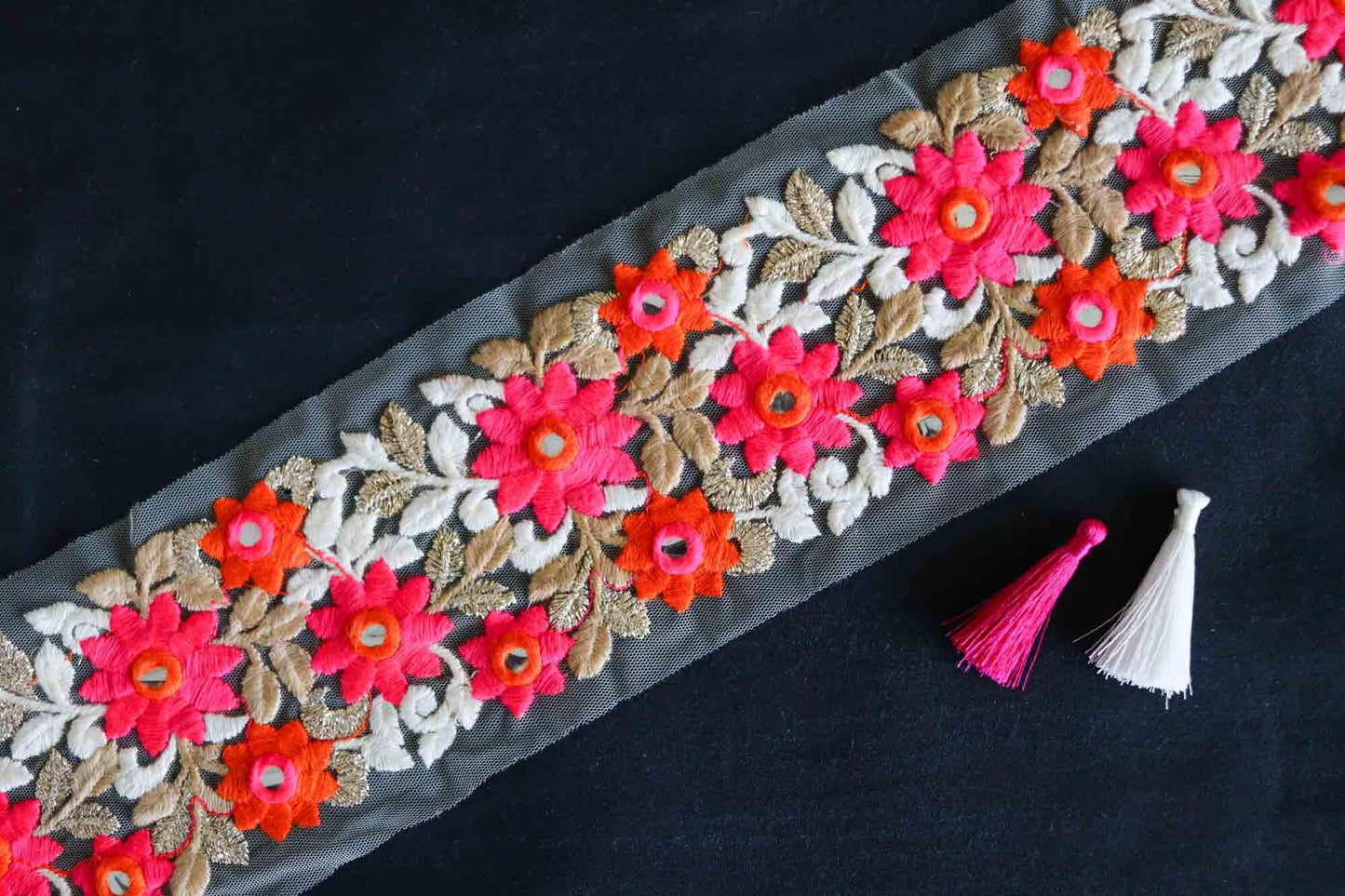 Pink Orange Floral Embroidered Trim,Earthy Rustic Floral Border,Pink White Beige Net Lace,Indian Fabric Trim,Saree Border, インド刺繍リボン,Price/mt