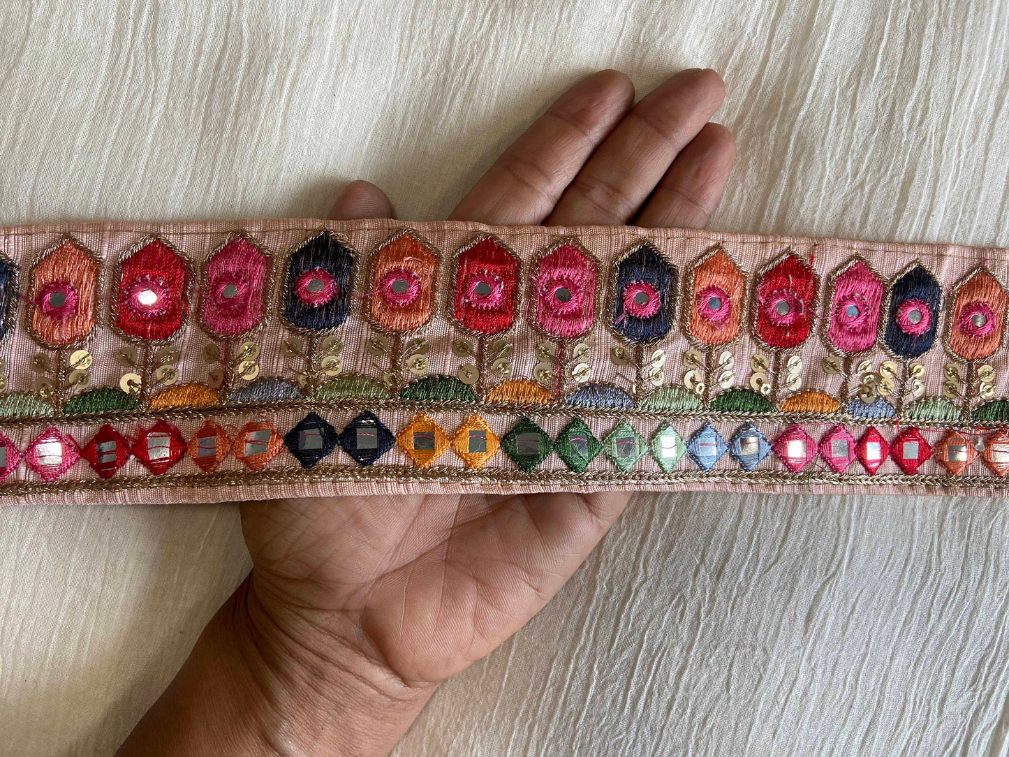Pink Peach Floral Embroidered Trim,Indian Fabric Geometric Embroidered Border,Parsi Embroidery Lace,Pink Saree Border, インド刺繍リボン, Price/mtr