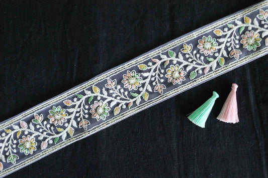 White Pastel Floral Net Trim,Embroidered Indian Fabric Net Border,White Floral Sequin Lace,White Pastel Saree Border,インド刺繍リボン,Price/mtr