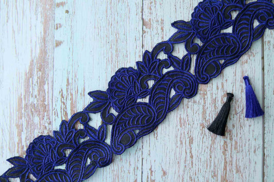 Blue Black Floral Cutwork Trim, Indian Fabric Border, Blue Black Floral Embroidered Lace, Blue Cutwork Saree Border, インド刺繍リボン, Price/mtr