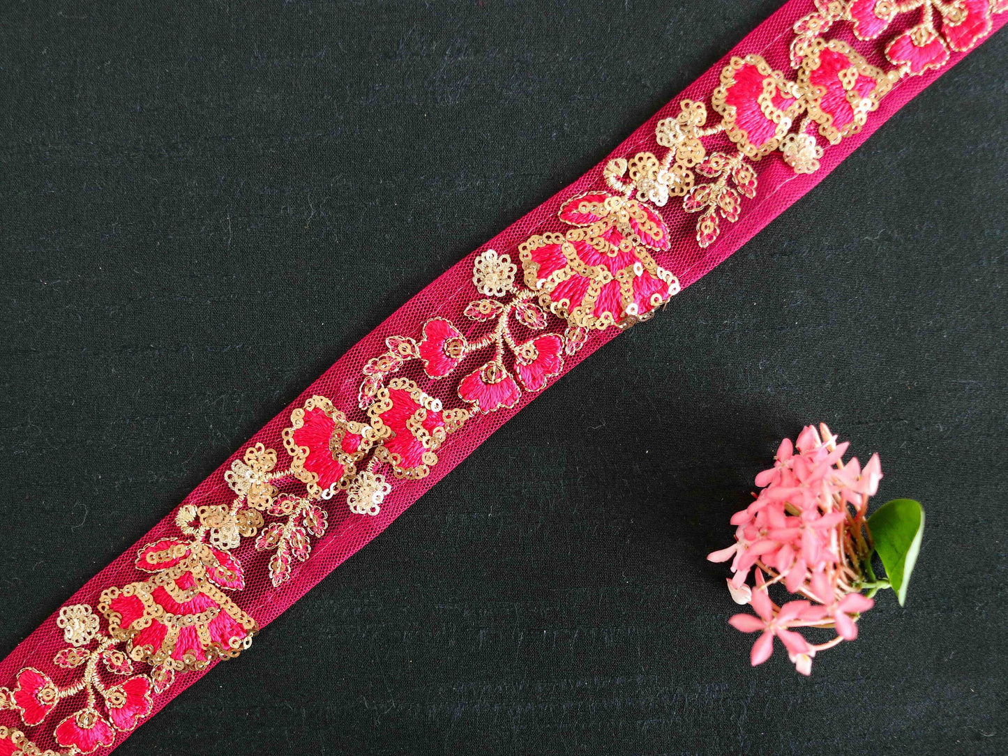 Pink Gold Floral Embroidered Trim, Pink Gold Sequin Net Border, Pink on Pink Lace, Indian Trim, Pink Gold Saree Border, Price/mtr, インド刺繍リボン