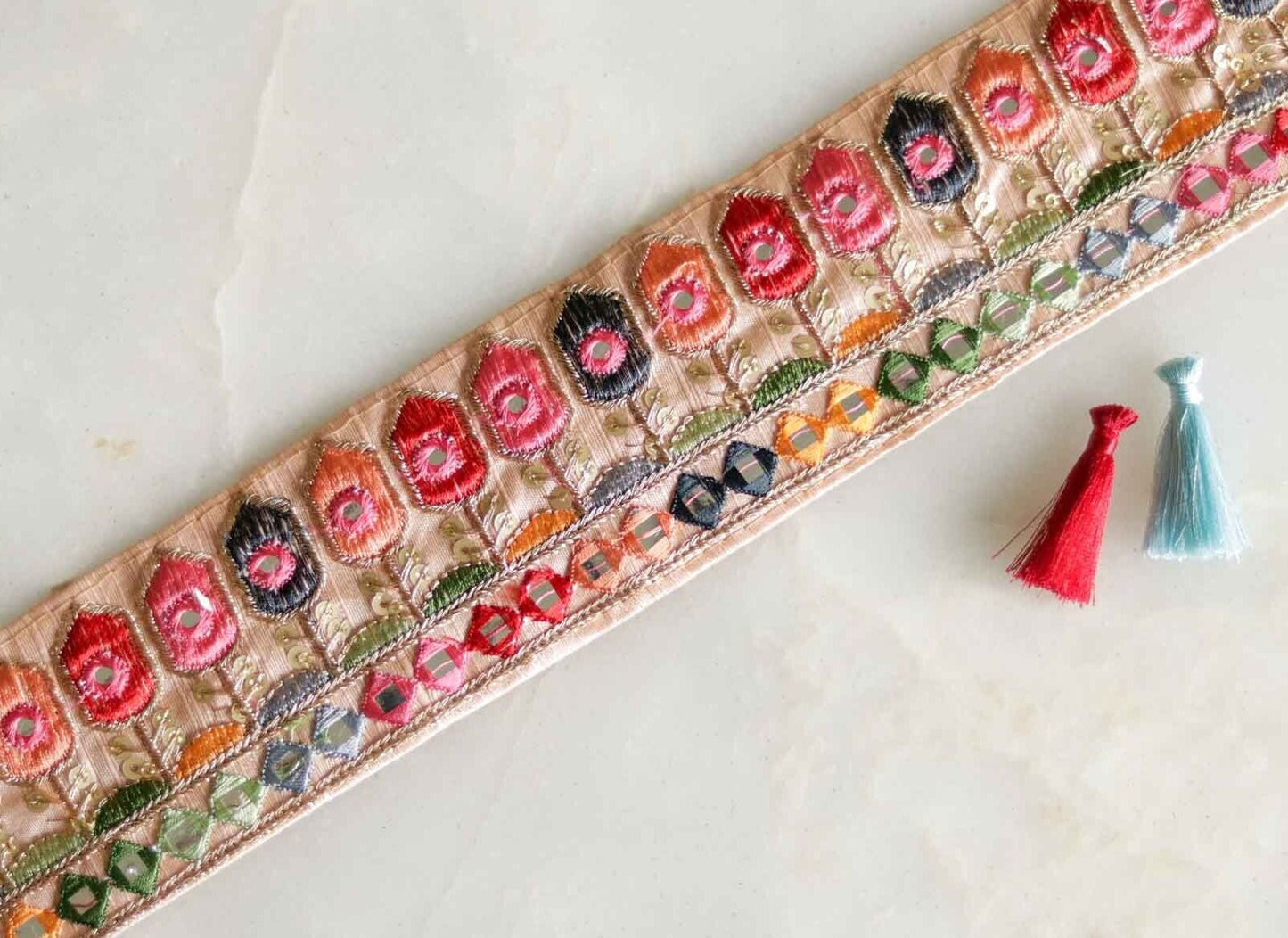 Pink Peach Floral Embroidered Trim,Indian Fabric Geometric Embroidered Border,Parsi Embroidery Lace,Pink Saree Border, インド刺繍リボン, Price/mtr