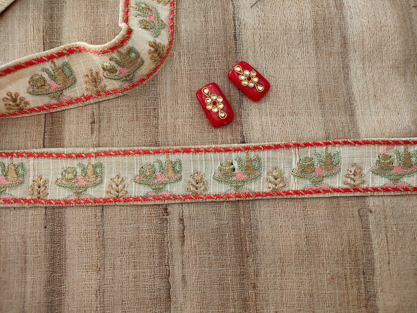 Quirky Teapot Teacup Embroidered Trim,Boho Tea Party Embroidered Lace,White Peach High Tea Lace,Indian Saree Border,インド刺繍リボン,Price/mtr