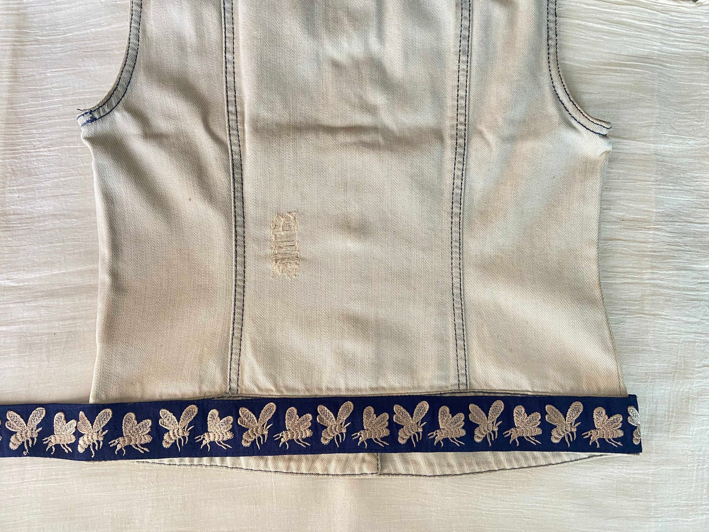 Quirky Blue Bee Embroidered Trim,Honeybee Border,Boho Insect Embroidered Lace,Quirky Indian Saree Border,Price/mtr