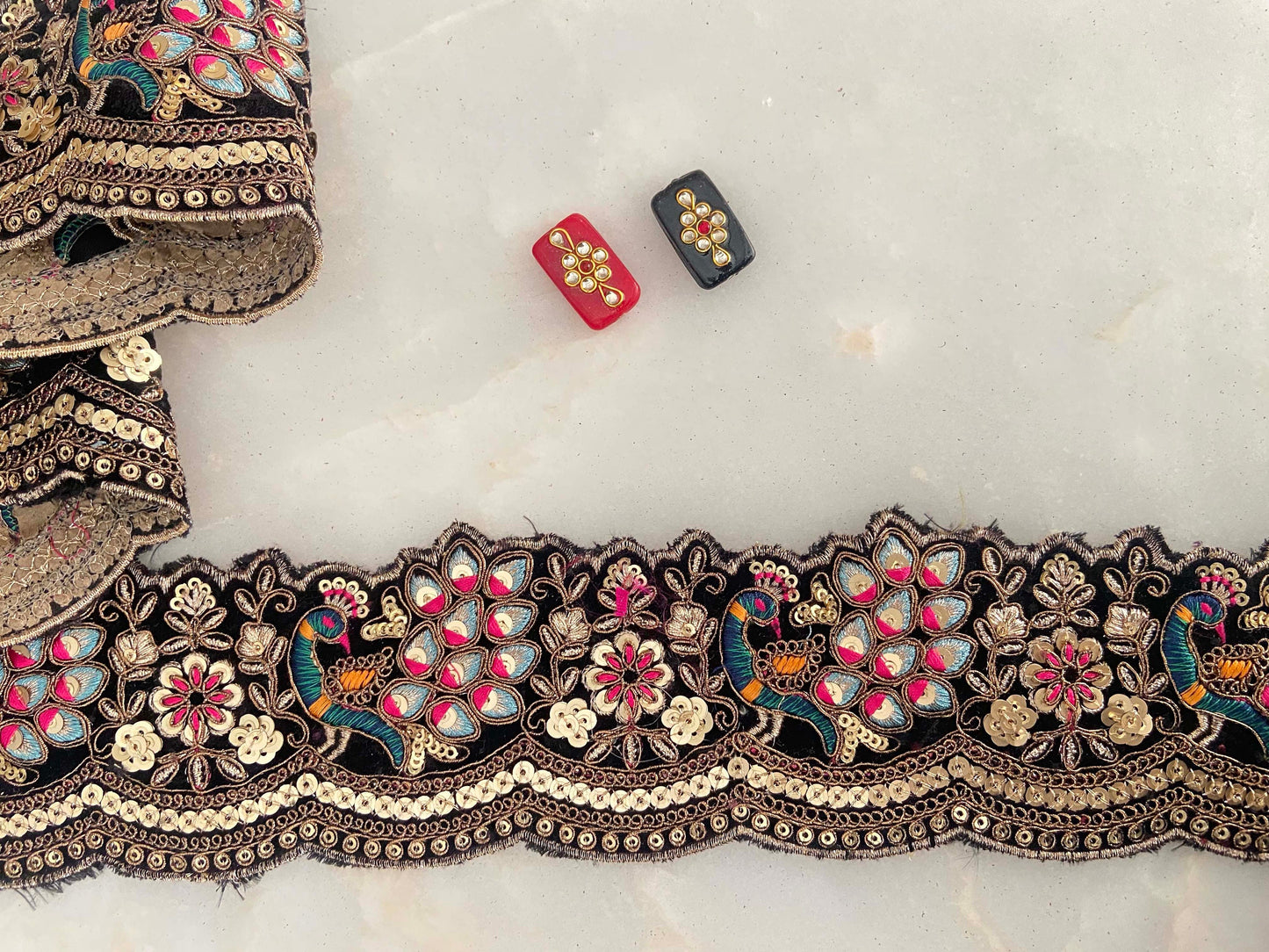 Black Scallop Peacock Embroidered Trim,Cutwork Floral Border,Velvet Bird Lace,Scallop Saree Border,Indian Fabric Trim,Price/mtr,インド刺繍リボン