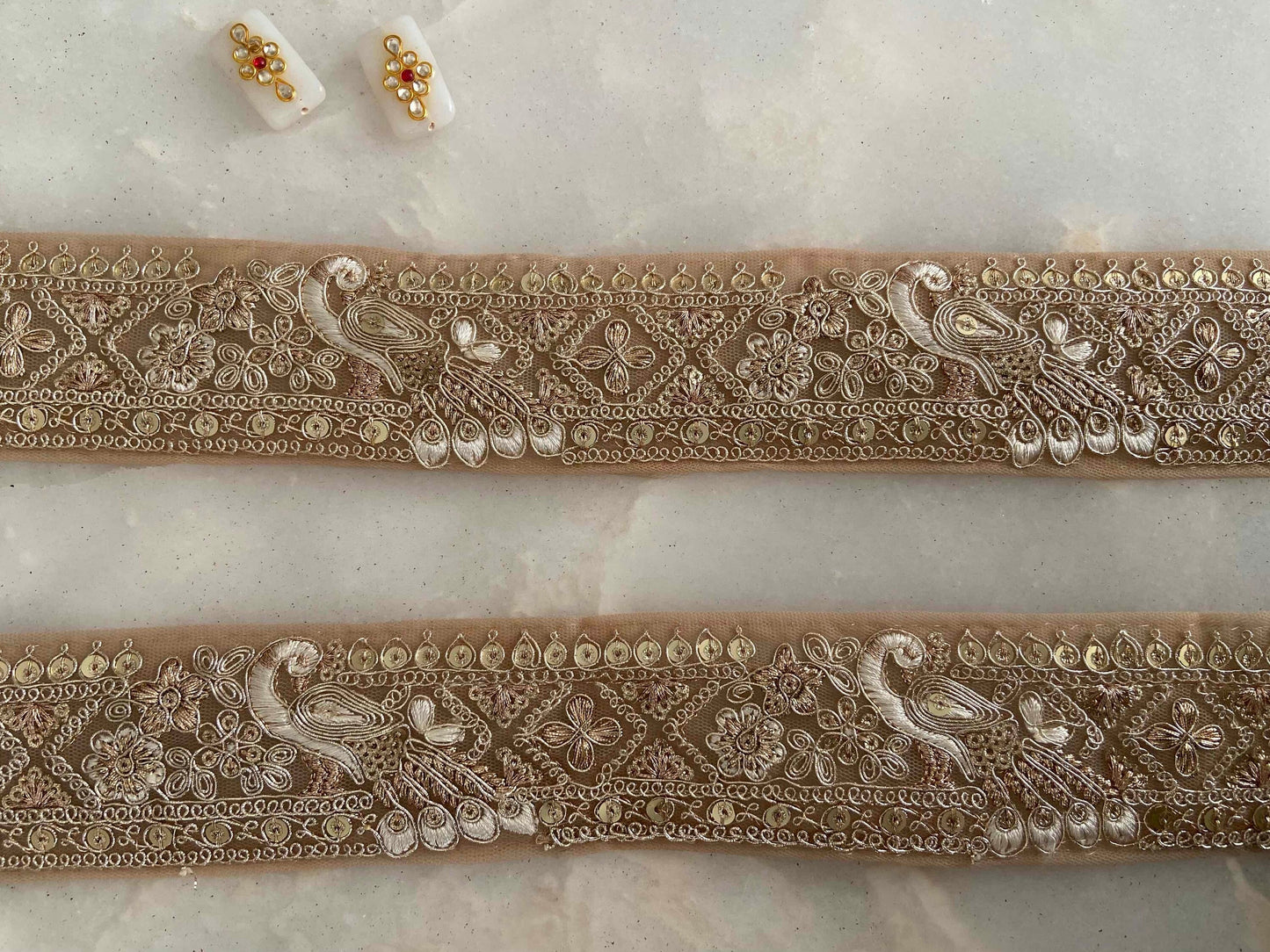Beige Gold Peacock Embroidered Trim, Golden Zari Net Border, Royal Indian Designer Lace, Exotic Bird Saree Border, インド刺繍リボン, Price/mtr