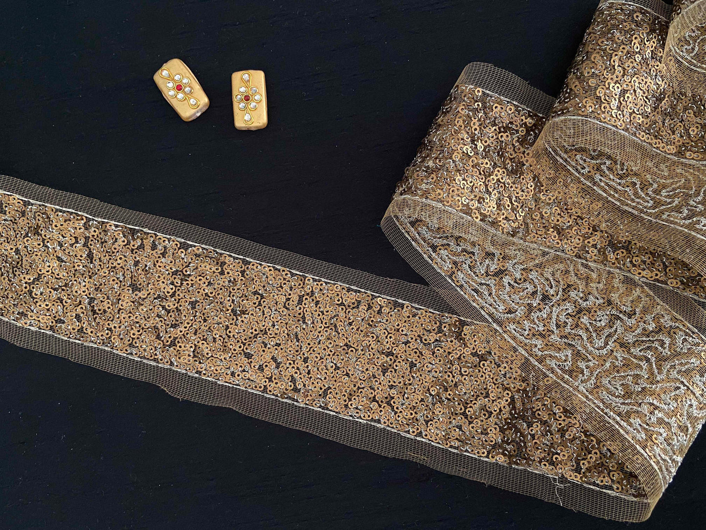 Light Gold Sequin Embroidered Trim,Gold Net Embroidered Border,Delicate Gold Lace,Indian Fabric Trim,Golden Saree Border,インド刺繍リボン,Price/mtr