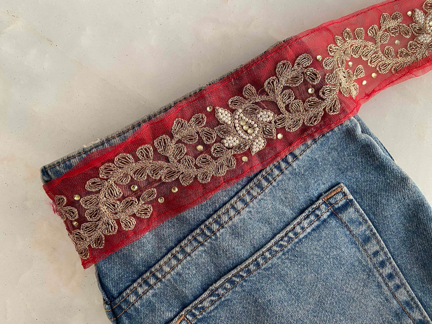 Red Gold Floral Embroidered Trim,Indian Designer Net Saree Border,Handmade Beaded Lace,Red Gold Zari Bridal Saree Border,インド刺繍リボン,Price/mtr