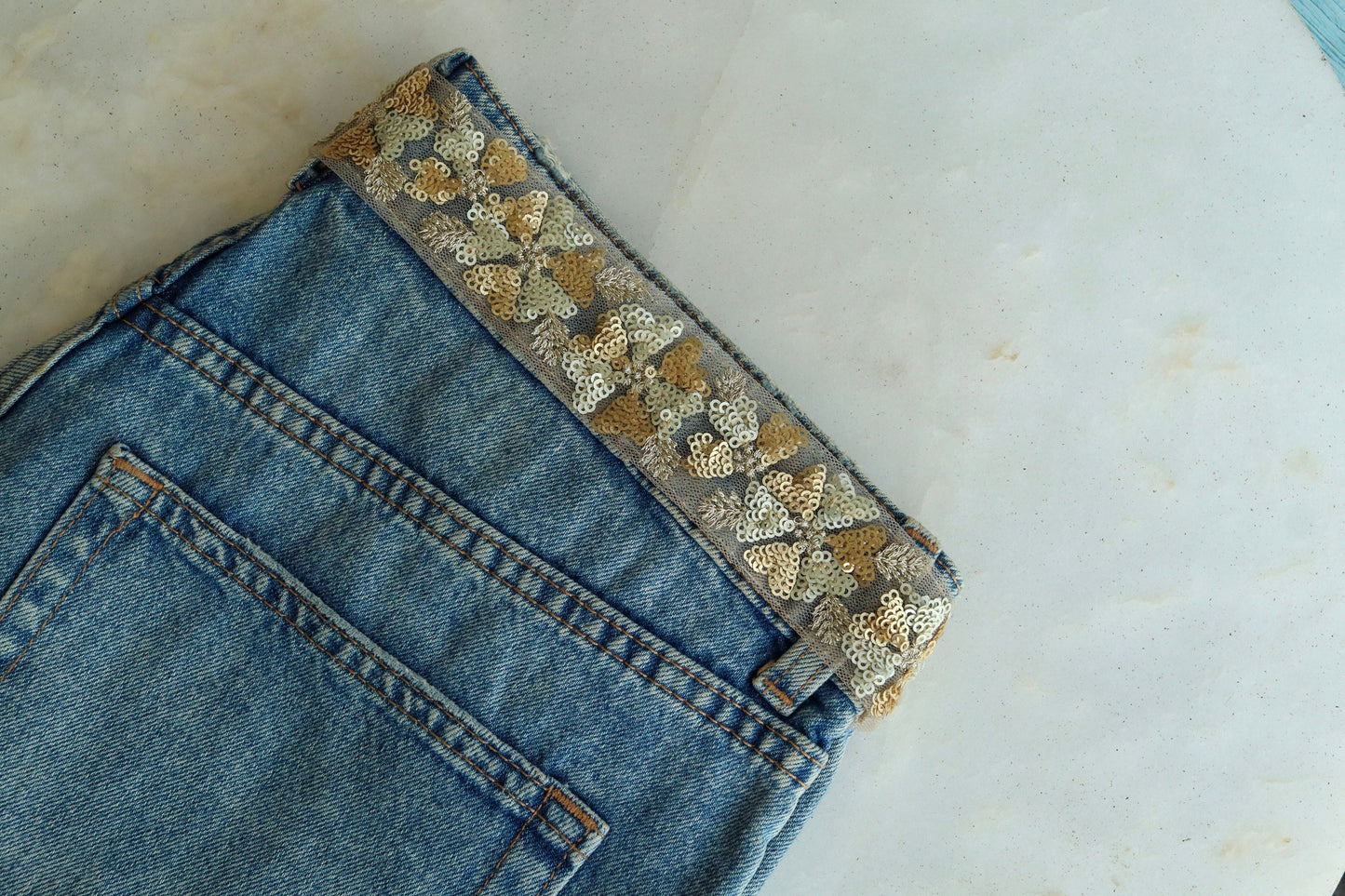 Gold Sequin Net Floral Trim, Light Gold Embroidered Border, Delicate Gold Lace, Indian Fabric Trim, Golden Saree Border, インド刺繍リボン, Price/mtr