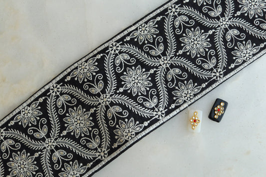 Black White Floral Embroidered Trim,Indian Fabric Floral Border,Broad Black White Broad Paisley Lace,Floral Saree Border,Price/mtr,インド刺繍リボン