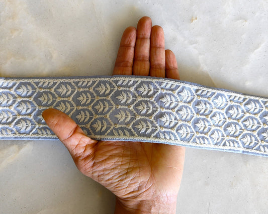 Blue White Floral Net Trim, Indian Fabric Embroidered Border, Blue White Stripes Lace, Lucknowi Chikankari Saree Border, Price/mtr, インド刺繍リボン