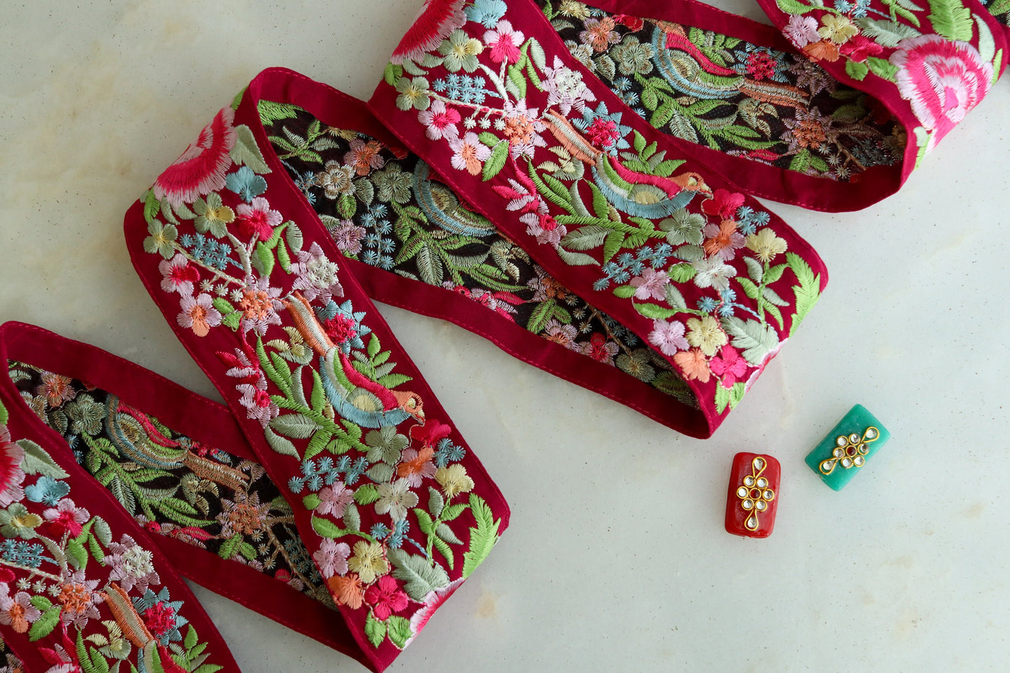 Red Pink Bird Embroidered Trim,Floral Red Parrot Border,Bright Red Floral Bird Lace,Indian Parsi Floral Saree Border,インド刺繍リボン,Price/mtr