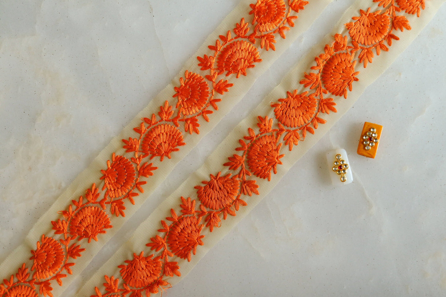 Orange Floral Net Embroidered Trim,Floral Net Border,Orange Floral Lace,Indian Fabric Trim,Saree Border,インド刺繍リボン,Price/mtr