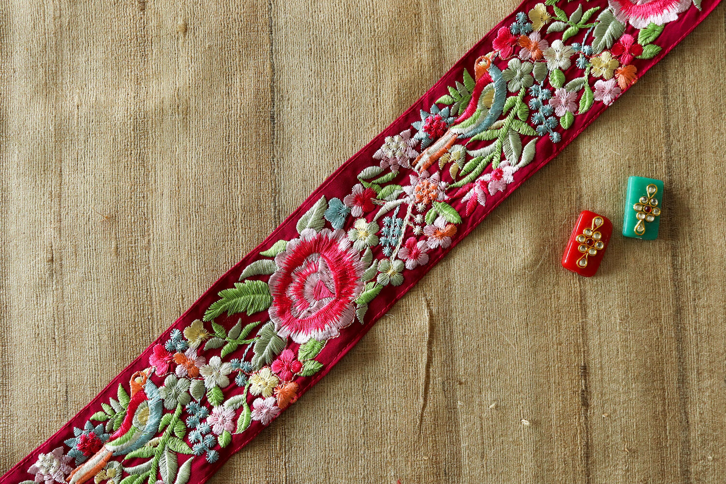 Red Pink Bird Embroidered Trim,Floral Red Parrot Border,Bright Red Floral Bird Lace,Indian Parsi Floral Saree Border,インド刺繍リボン,Price/mtr