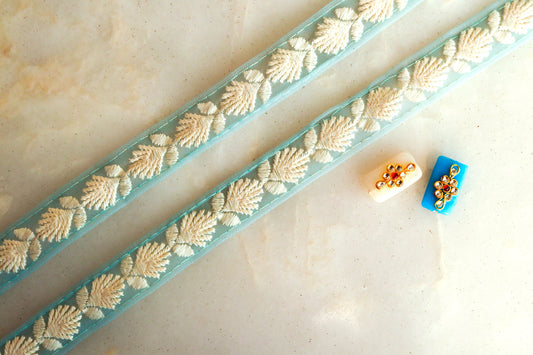 Blue White Floral Embroidered Trim,Indian Fabric Net Embroidered Border,Lucknowi Chikankari Lace,Blue White Saree Border,インド刺繍リボン,Price/mtr