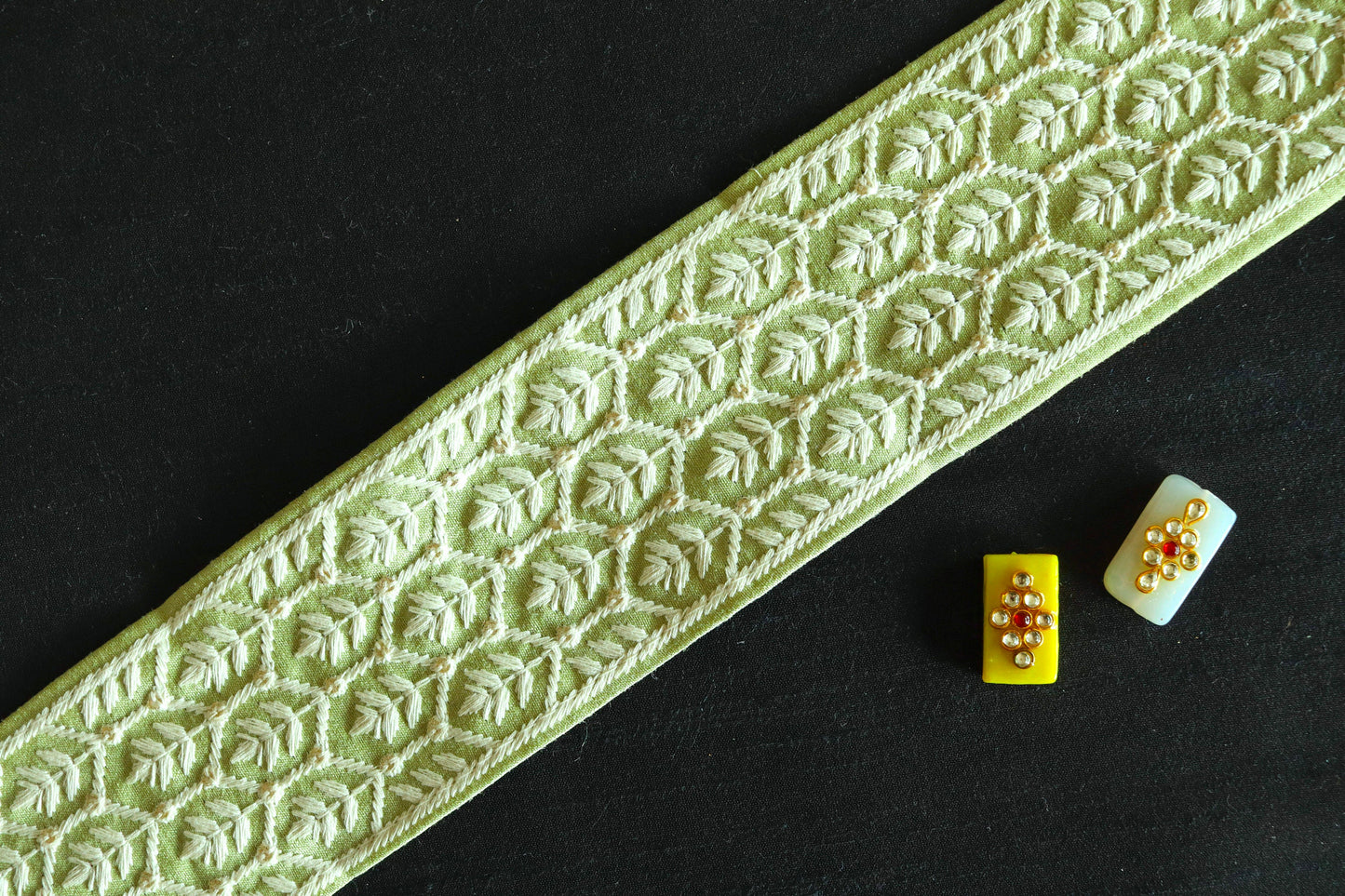 Green White Floral Net Trim, Indian Fabric Embroidered Border, Mint Green Stripes Lace, Lucknowi Chikankari Saree Border, Price/mtr,インド刺繍リボン