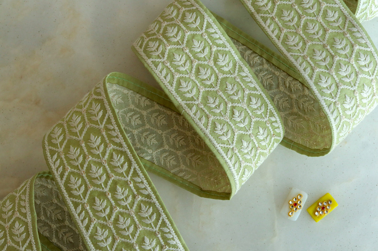 Green White Floral Net Trim, Indian Fabric Embroidered Border, Mint Green Stripes Lace, Lucknowi Chikankari Saree Border, Price/mtr,インド刺繍リボン