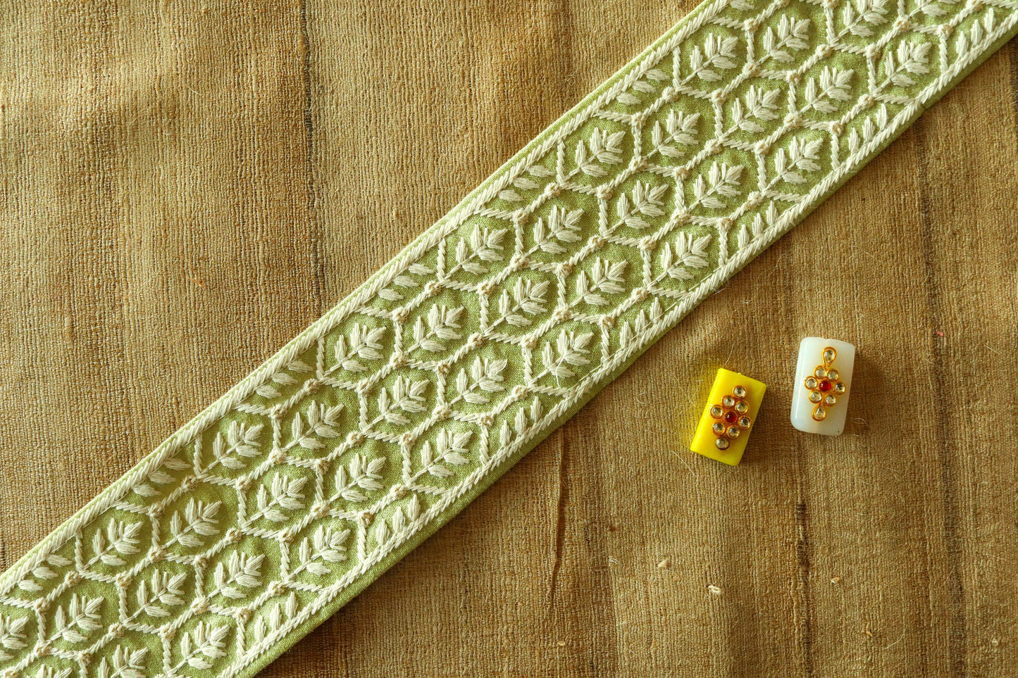 Green White Floral Net Trim, Indian Fabric Embroidered Border, Mint Green Stripes Lace, Lucknowi Chikankari Saree Border, Price/mtr,インド刺繍リボン