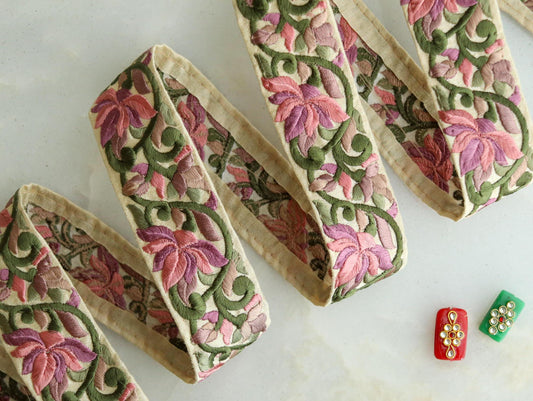 Pink Pastel Floral Embroidered Trim, Indian Fabric Embroidered Border, Pink Floral Lace, Parsi Embroidery Pastel Saree Border, Price/mtr