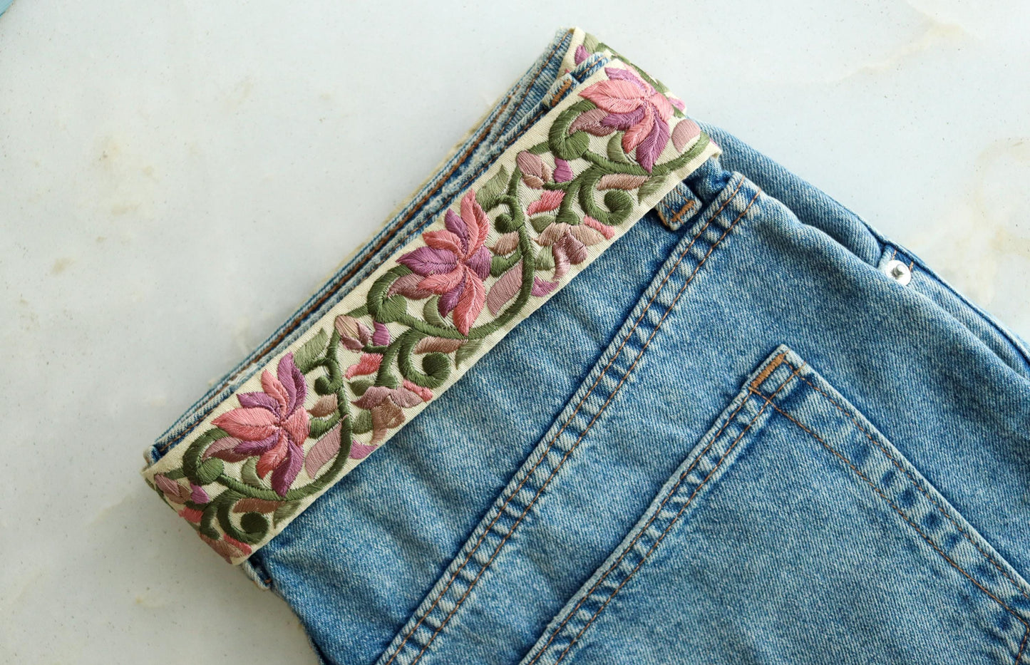 Pink Pastel Floral Embroidered Trim, Indian Fabric Embroidered Border, Pink Floral Lace, Parsi Embroidery Pastel Saree Border, Price/mtr