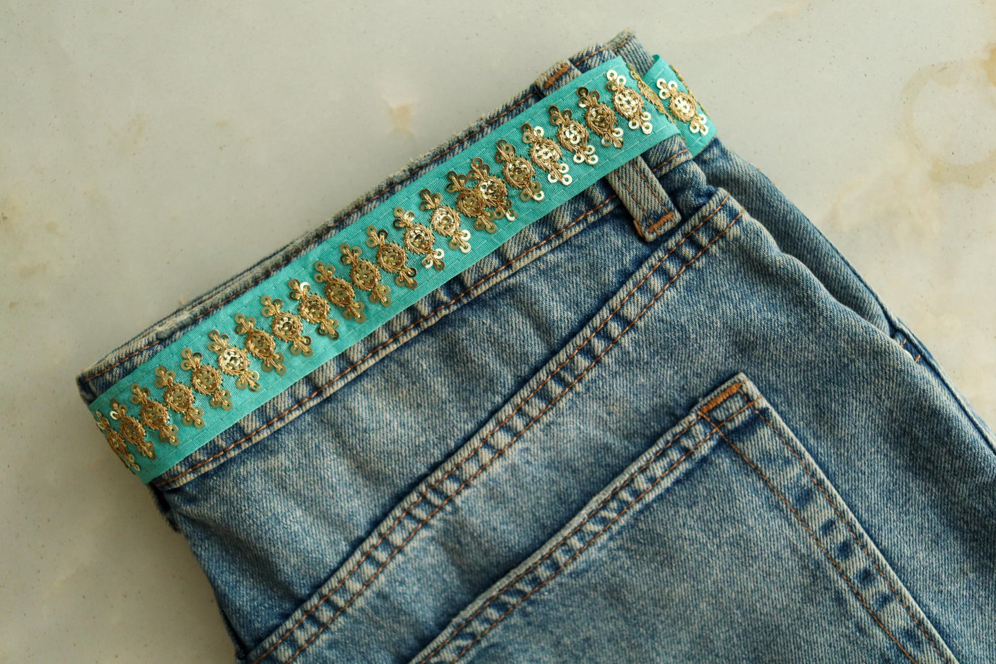 Green Gold Floral Sequin Trim, Indian Floral Embroidered Border, Light Green Gold Floral Lace, Designer Saree Border,インド刺繍リボン, Price/mtr