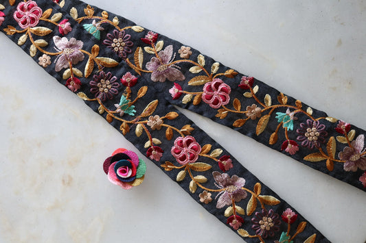 Black Pink Butterfly Floral Trim, Embroidered Floral Net Border, Black Lace, Indian Fabric Trim, Butterfly Saree Border, インド刺繍リボン, Price/mtr