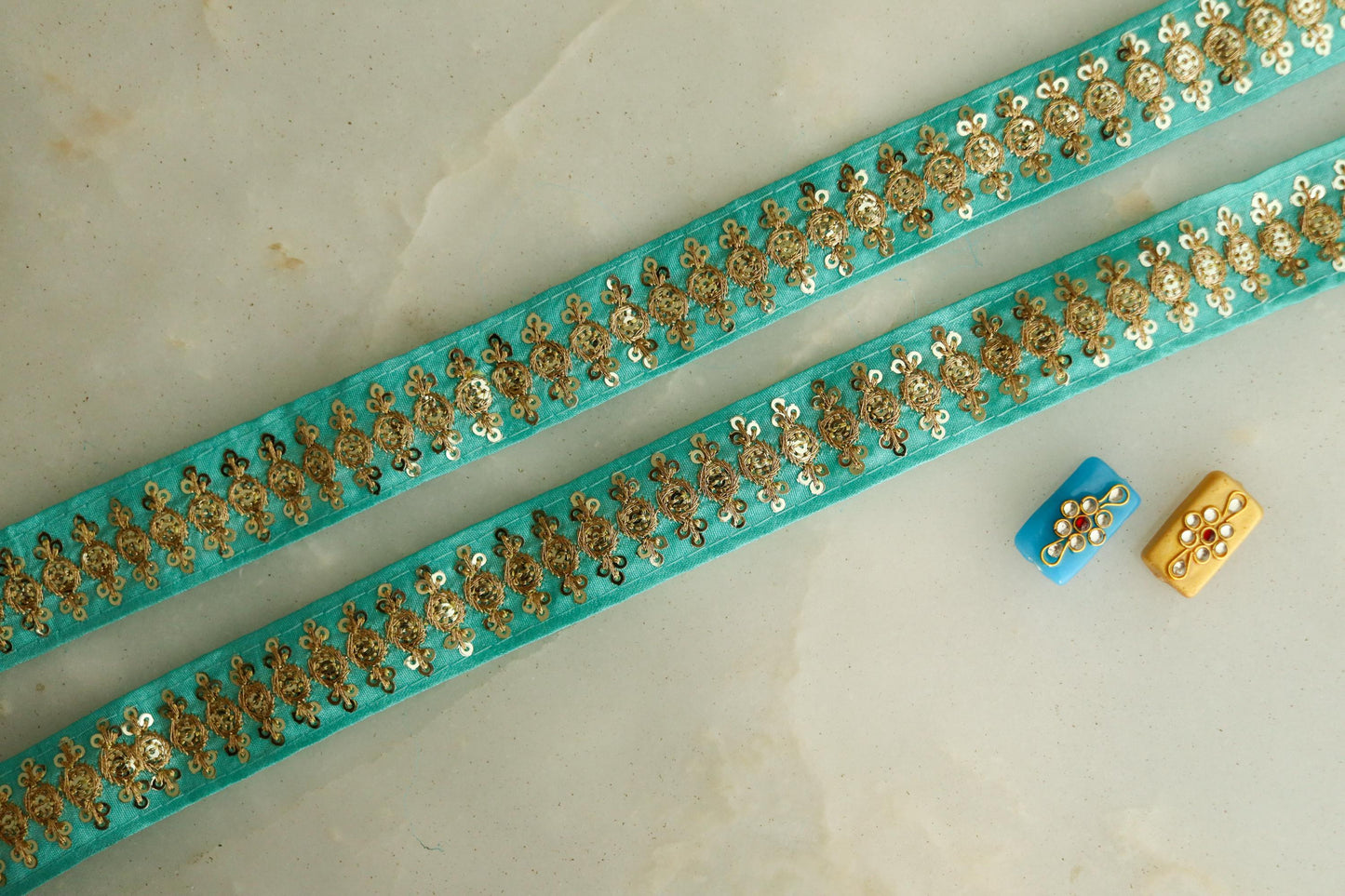 Green Gold Floral Sequin Trim, Indian Floral Embroidered Border, Light Green Gold Floral Lace, Designer Saree Border,インド刺繍リボン, Price/mtr