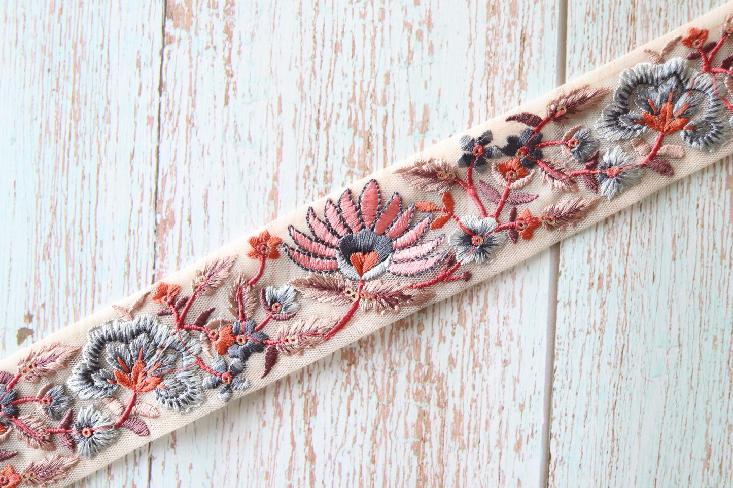Pink Blue Floral Embroidered Trim, Net Floral Border, Pink Peach Floral Net Lace, Indian Fabric Trim, Saree Border, インド刺繍リボン, Price/mtr