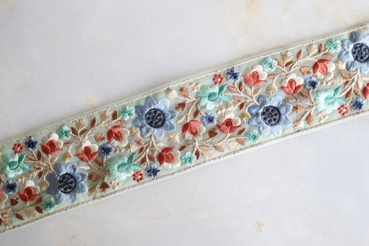 Blue White Floral Embroidered Trim, Pastel Net Floral Border, Blue Peach Net Lace, Indian Fabric Trim, Saree Border, インド刺繍リボン, Price/mtr