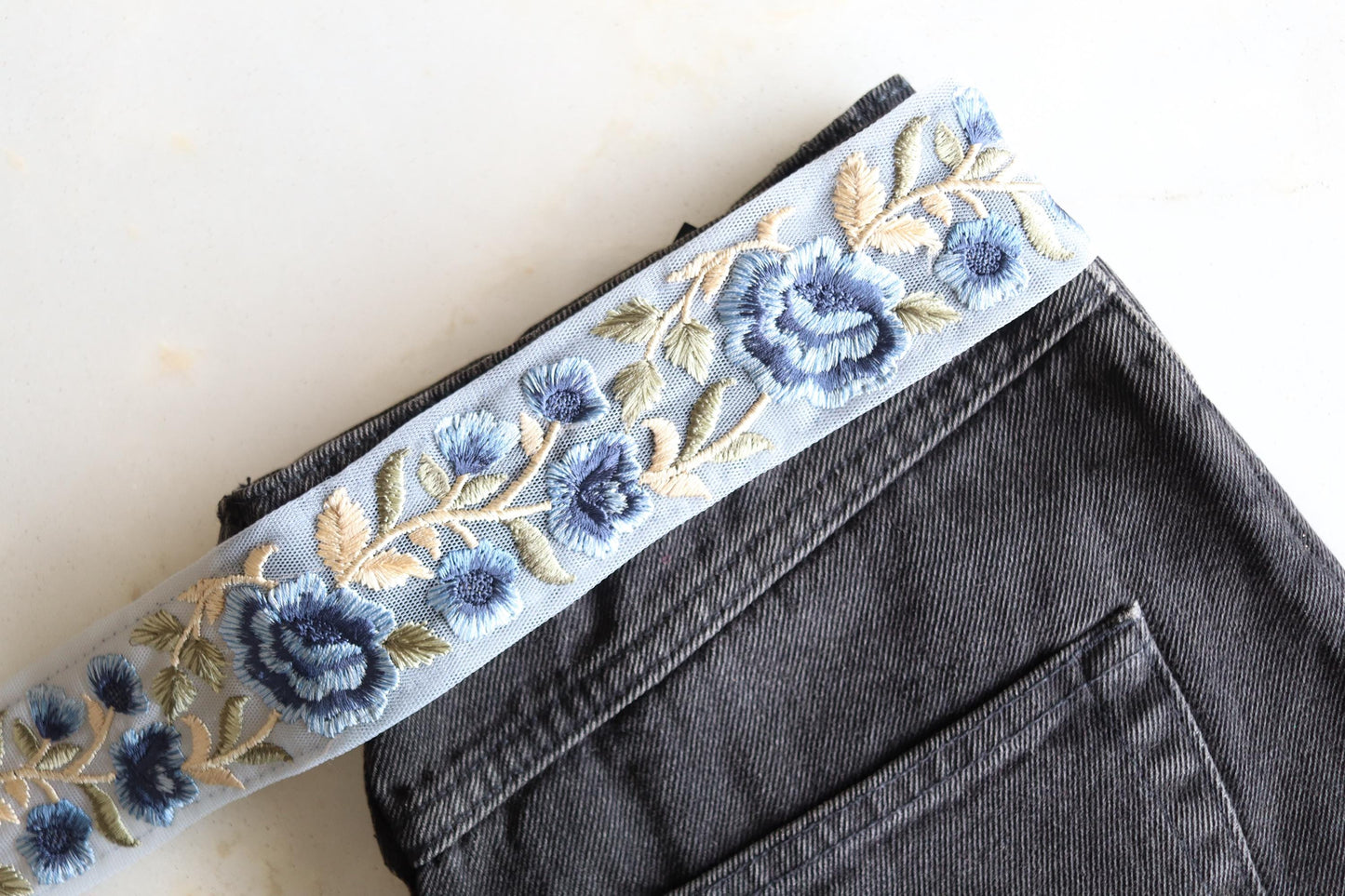 Blue Cream Floral Embroidered Trim, Pastel Net Floral Border, Blue White Net Lace, Indian Fabric Trim, Saree Border, インド刺繍リボン, Price/mtr