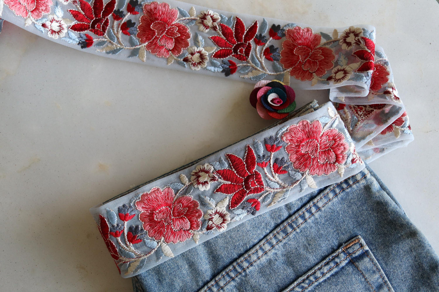 Blue Red Floral Embroidered Trim, Blue Net Floral Border, Blue Red Net Lace, Indian Fabric Trim, Saree Border, インド刺繍リボン, Price/mtr