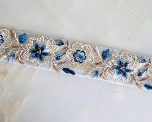 Blue White Floral Embroidered Trim, Pastel Net Floral Border, Blue Cream Net Lace, Indian Fabric Trim, Saree Border, インド刺繍リボン, Price/mtr