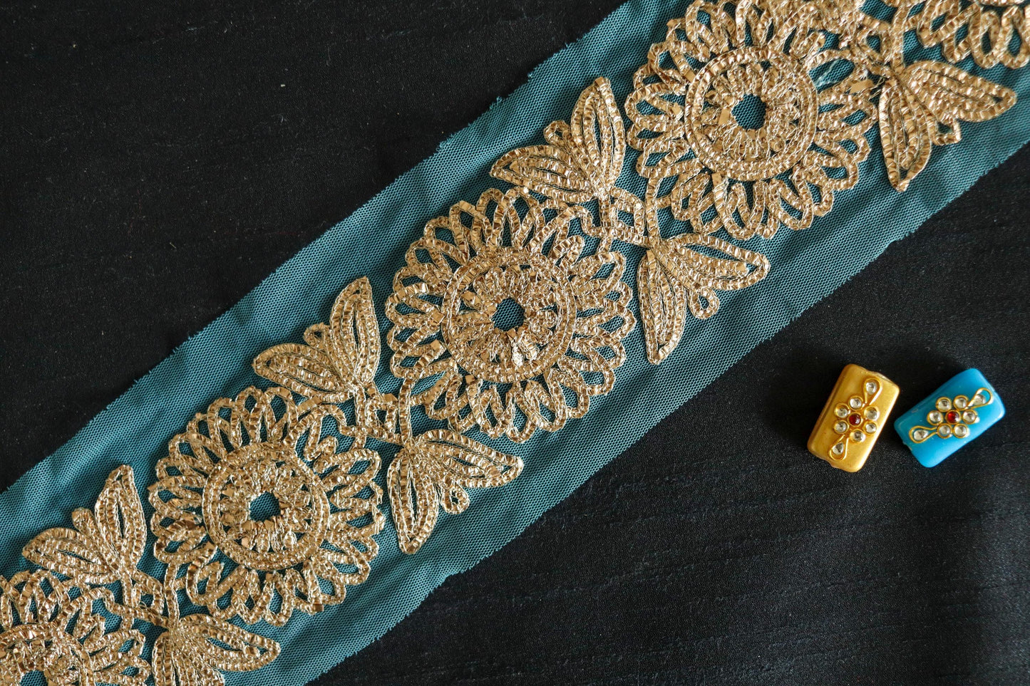 Blue Gold Net Embroidered Trim, Blue Gold Foil Floral Border, Designer Blue Gota Embroidery Lace, Indian Saree Border, インド刺繍リボン, Price/mtr