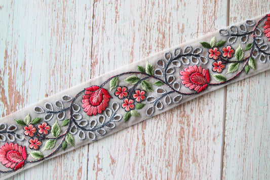 Grey Pink Eyelet Embroidered Trim, Grey Lucknowi Chikankari Border, Cutwork Lace, Indian Fabric Trim Saree Border, インド刺繍リボン, Price/mtr