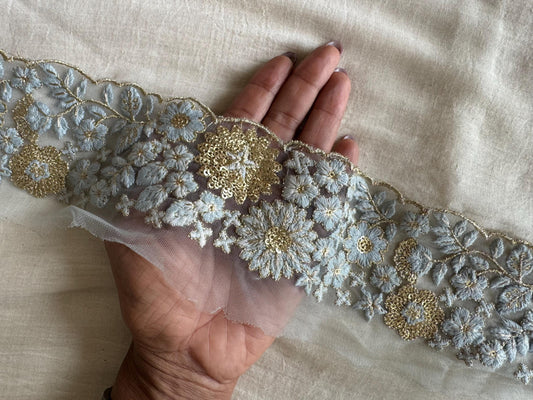 White Floral Scallop Embroidered Trim, White Gold Net Border, Cutwork Sequin Net Lace, Indian Fabric Trim Saree Border, インド刺繍リボン, Price/mtr