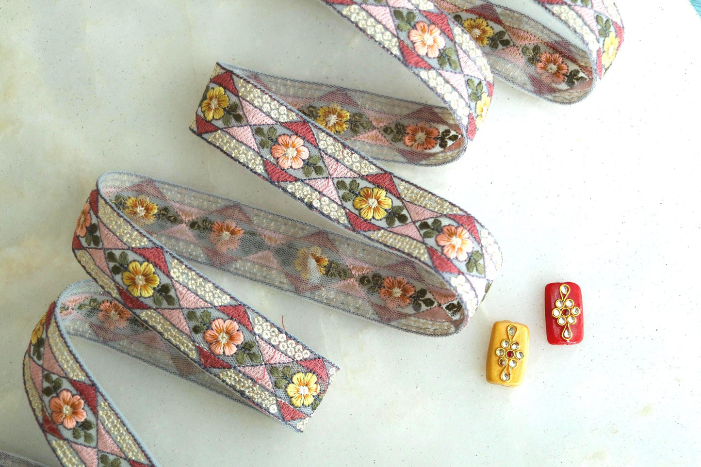 Pastel Net Colourful Embroidered Trim, Pink Grey Geometric Floral Lace, Bridal Designer Indian Fabric Saree Border, インド刺繍リボン, Price/mtr