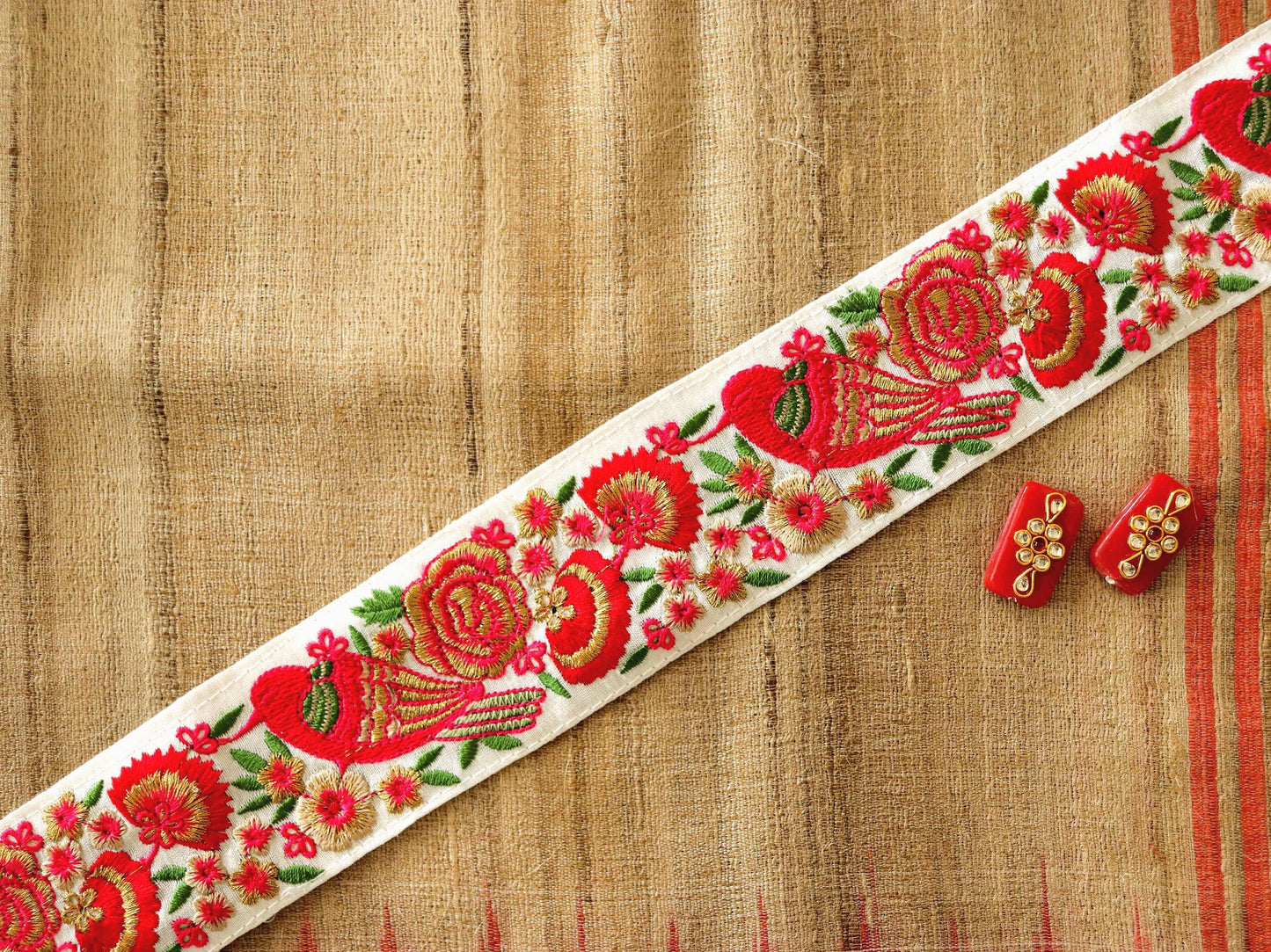 White Floral Bird Embroidered Trim, Indian Embroidery Border, Pink White Sparrow Parrot Bird Lace, Floral Saree Border, Price/mtr